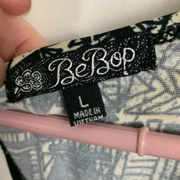 Bebop Black w Ivory Summer dress, stretchy, pullover, light, airy, wrinkle free - Picture 4 of 5